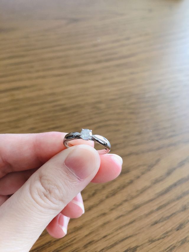 指輪を前から見た写真