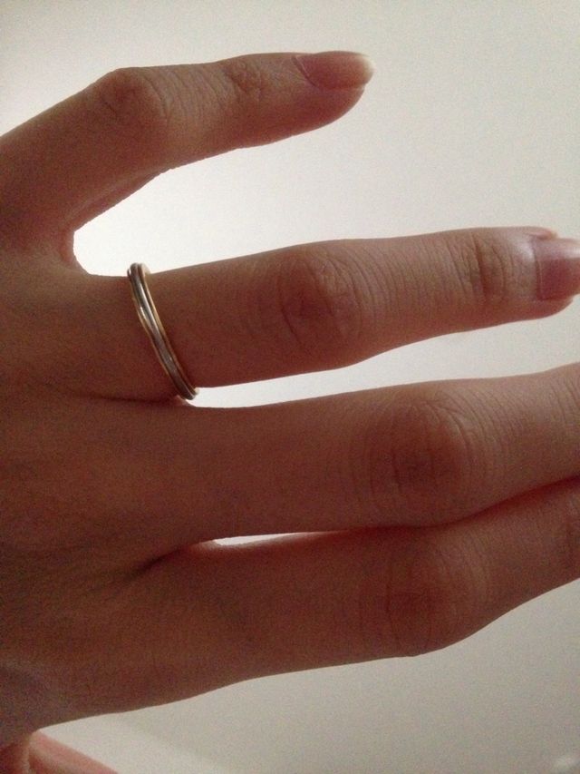 細身のゴールドとプラチナのリング