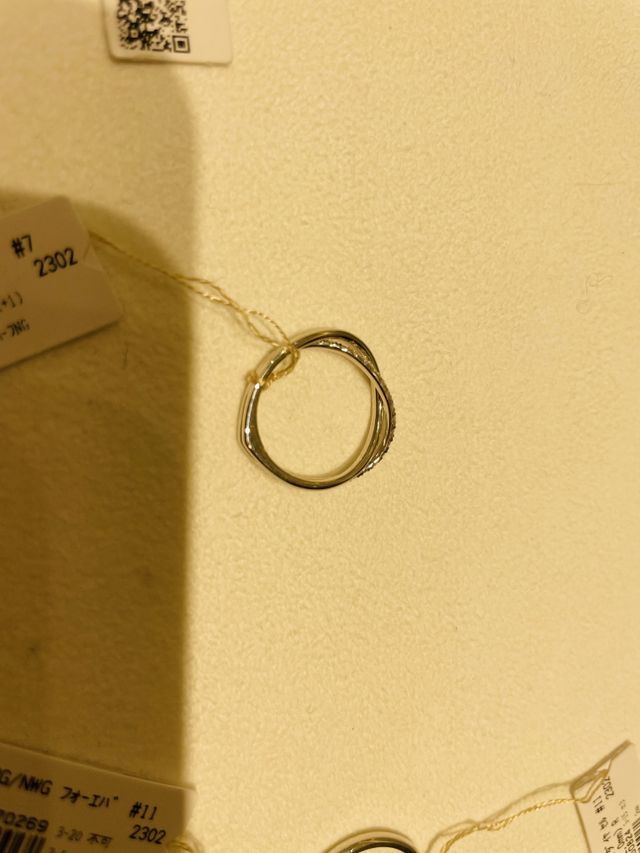 指輪を置くとハートの形