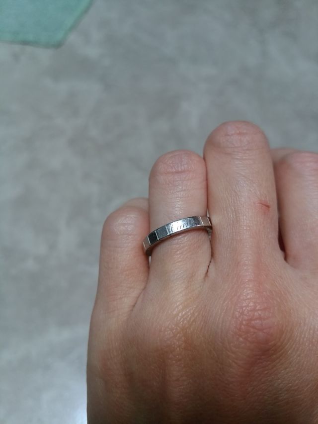 結婚してからずっとつけています。