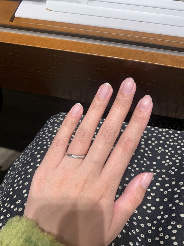 指輪の試着をさせていただいた写真です。