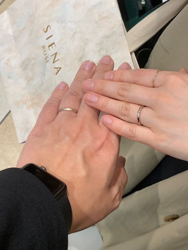 女性ハーフのツヤ加工バージョンです。