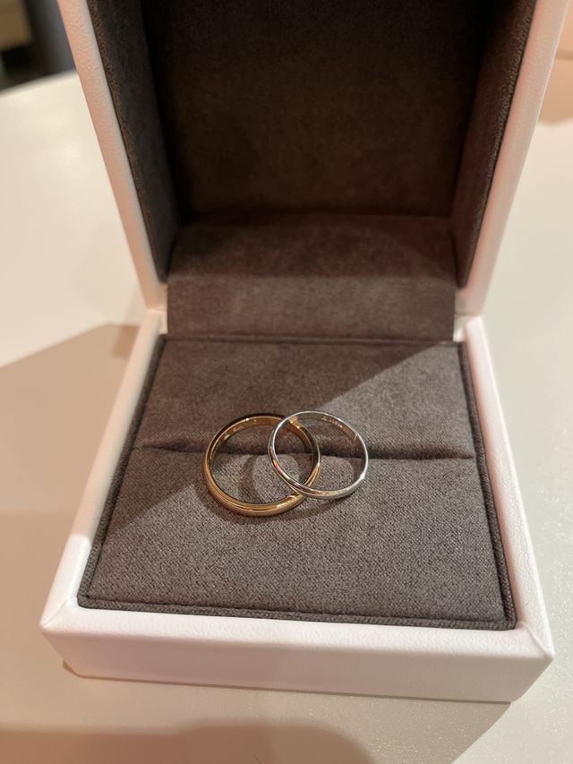 結婚指輪に購入しました。