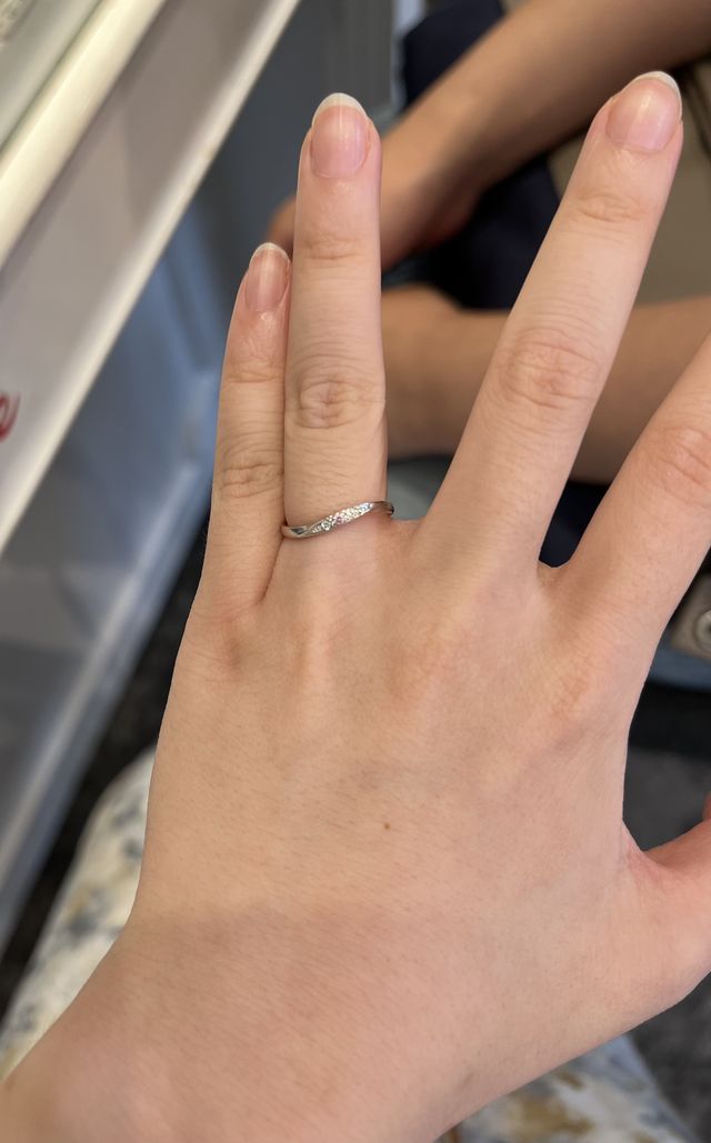 緩やかにカーブしてます。