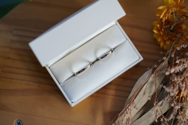 お店オリジナルのボックスに入れて下さいます。