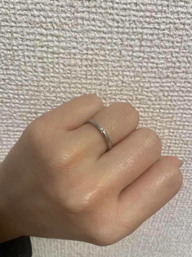 一年ほど着用していますが、ラザールはダイヤの輝きが違います。