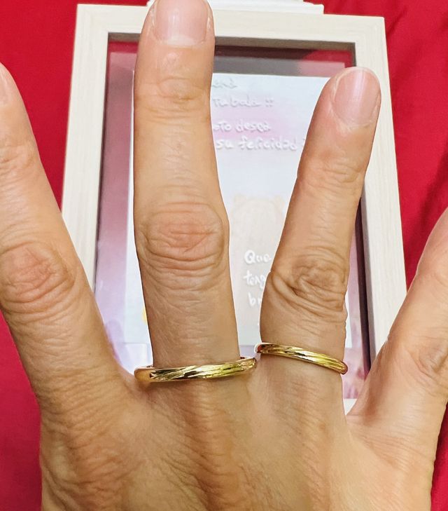 国際結婚なので、彼の手で輝くのはもう少し先です。