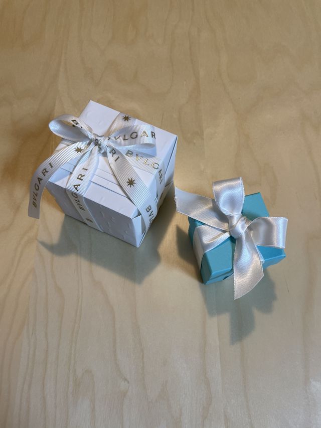 包
左が夫、右が自分