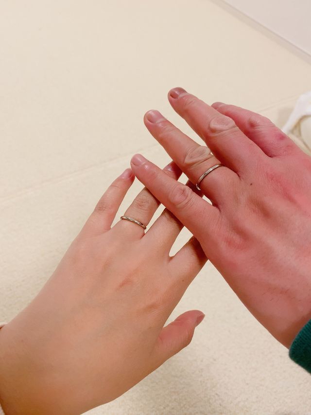 4℃の細身の結婚指輪です。