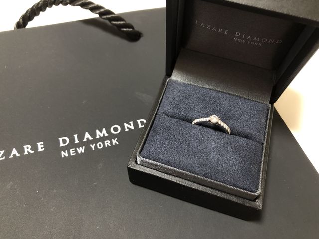 お気に入りのデザインで、ダイヤもとても美しく輝いています。
