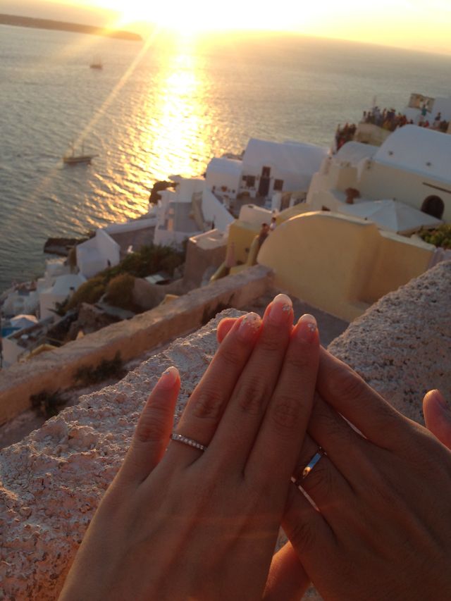 新婚旅行先のギリシャで撮りました。