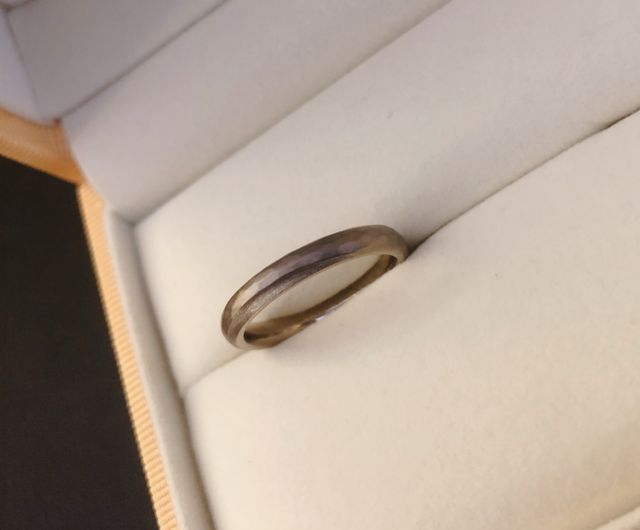 槌目のデザインにこだわりました。