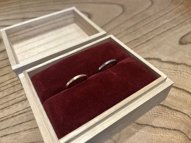 逆側は唐草にしました。