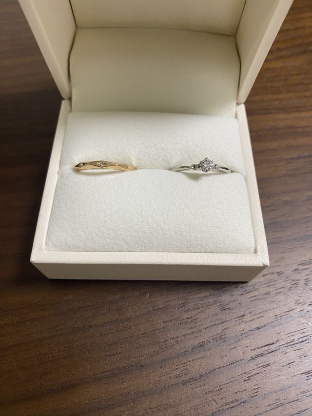 お店からもらったリングピローもとても可愛いです。