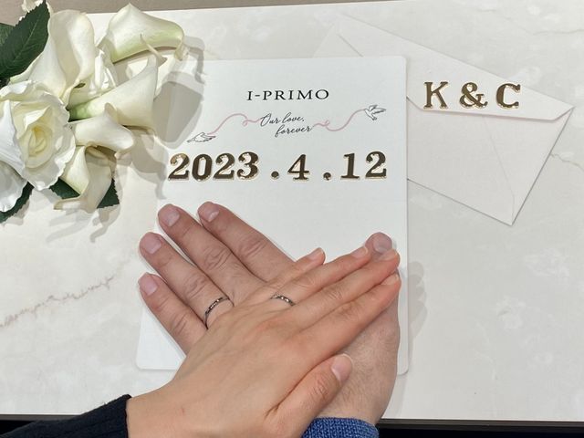 指輪の受け取り時にこのようなお写真を撮っていただきました。