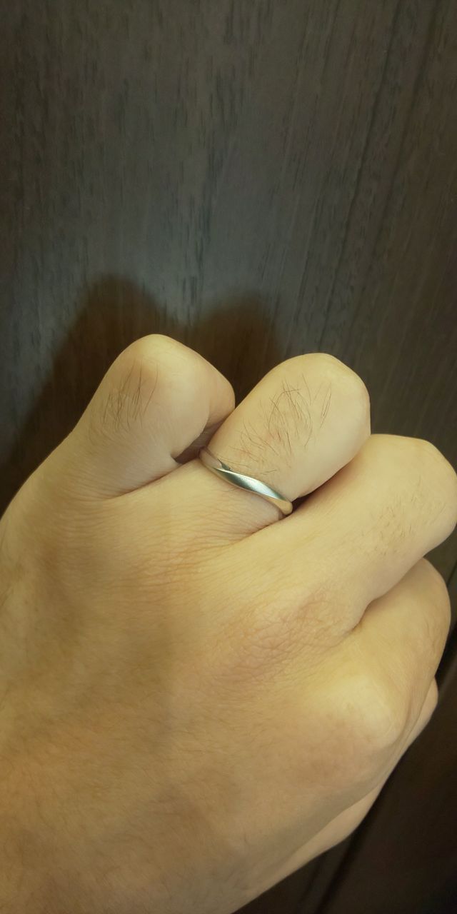 マット加工有り、ストレートではなく、少しカーブのあるタイプ。