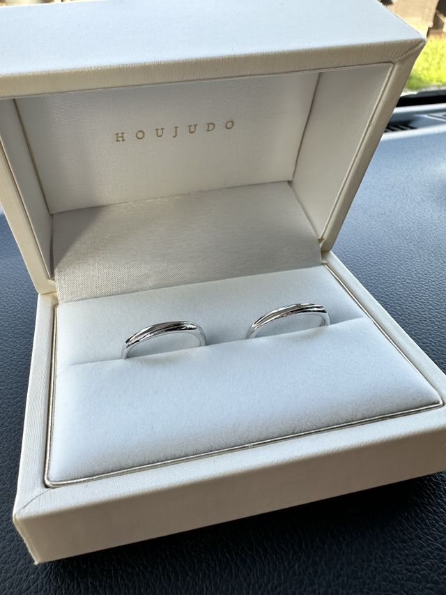 夫婦で同じデザインのものを選びました