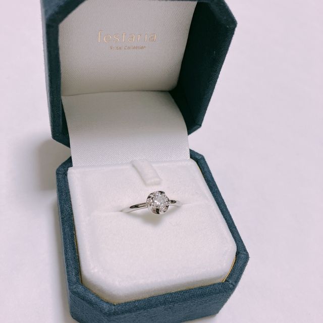 ダイヤ0.255ct、ピンクダイヤ0.33ct、Pt900