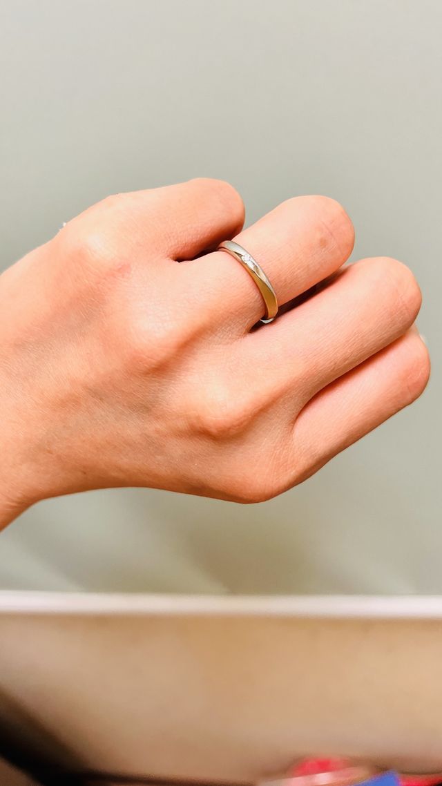 メンズ用の艶消しと、ダイヤを1つ付ける、セミオーダーしました