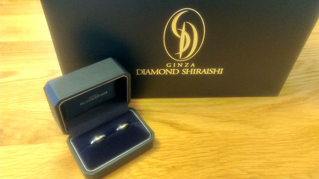 指輪の写真です
ケースは付属です