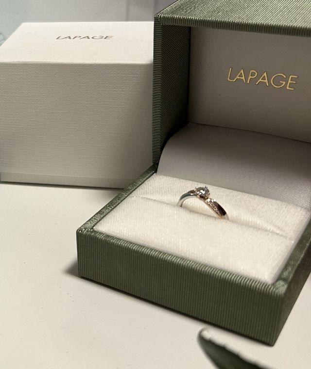 ダリアの婚約指輪