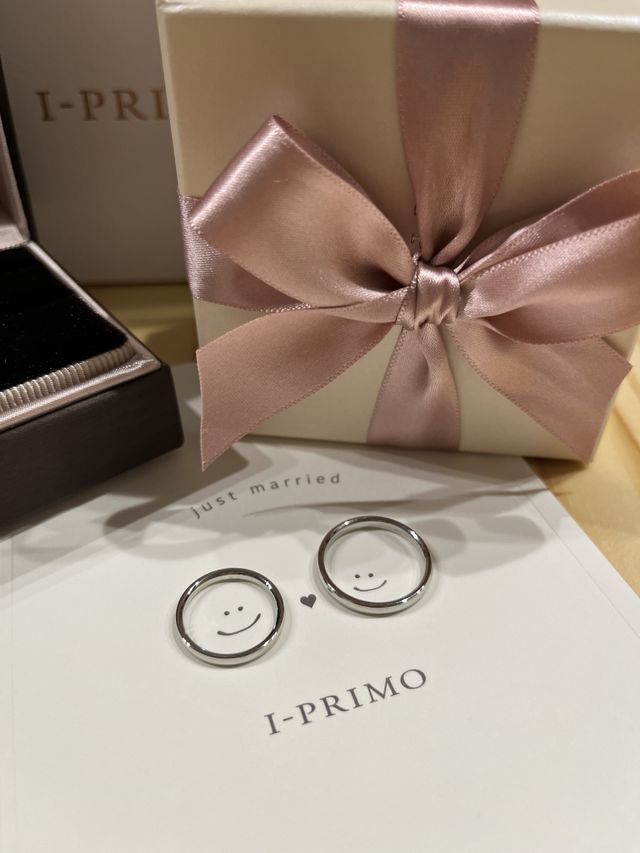 日常に溶け込むデザイン。男性女性で同じデザインが良い。