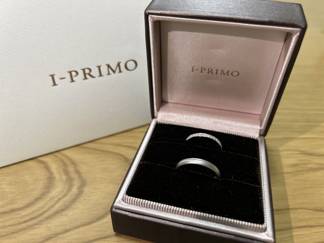 ペアの結婚指輪を購入しました。つけ心地がよく満足です。
