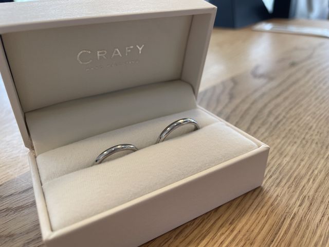 まだ完成ではないですが、プラチナでミルグレイン加工です！