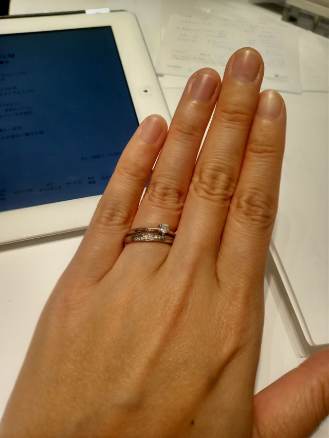 婚約指輪と結婚指輪重ね付け