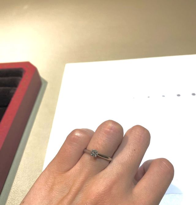 ストレートタイプの指輪を試着しました