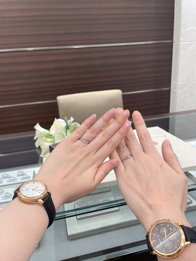 受け取りの際の着用になります。