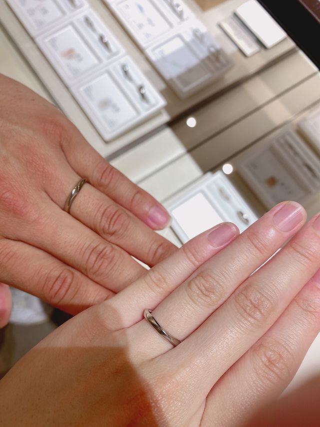 ２つを合わせるとハートができるデザイン