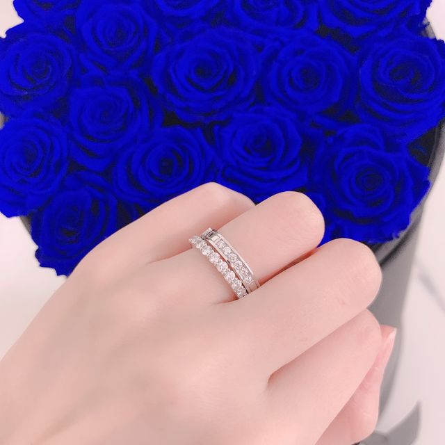 下に着けているのが結婚指輪
上が結婚１年記念のプレゼント