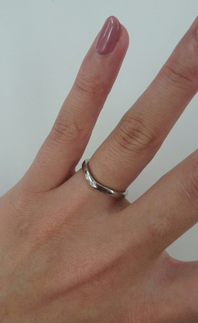 正面（V字・ダイヤモンド1個）