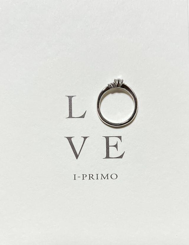 直感で素敵と感じた指輪です。日々指輪を見て癒されてます。