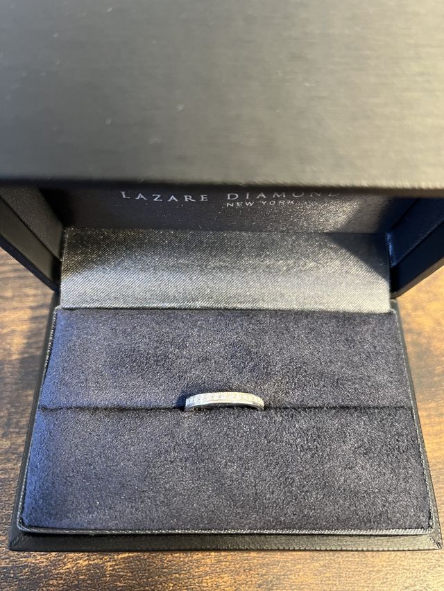 ダイヤモンドの輝きがちがいます。