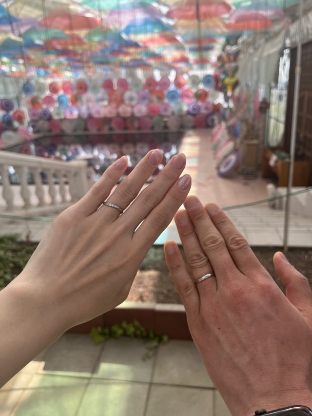 俄"ことのは"の指輪は少しウェーブになっており可愛いてす。