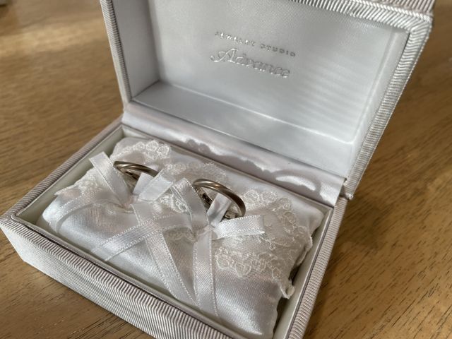 ブラウンゴールド、S字、マット加工、ダイヤなし