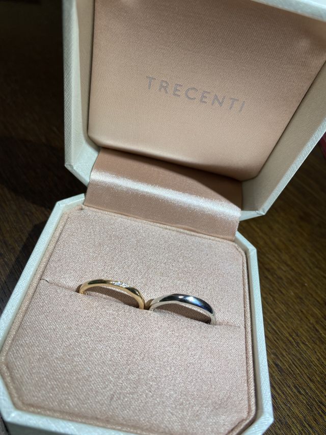 ピンクゴールドとシルバー