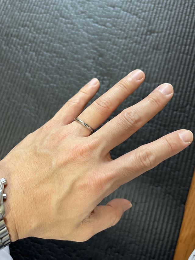 着用時の写真です。手を開いたバージョン。