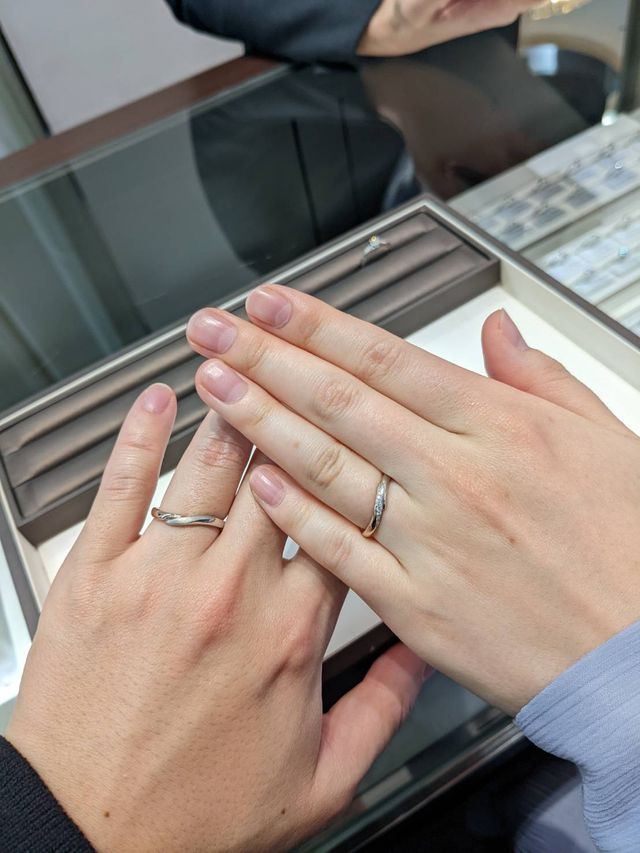購入を決めた指輪です。
結婚指輪ノクターナル のペアです。