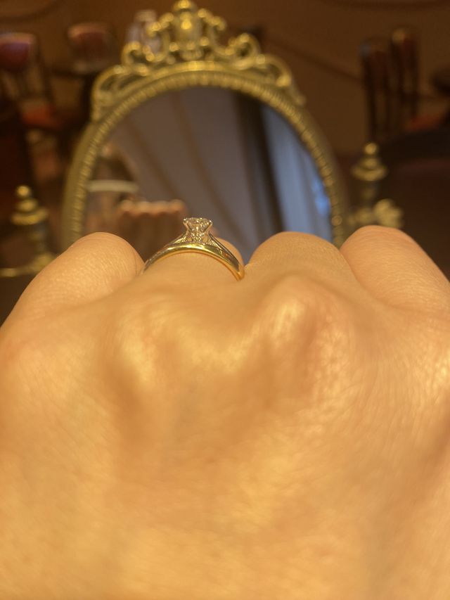 リトルマーメイドのデザインの指輪です。