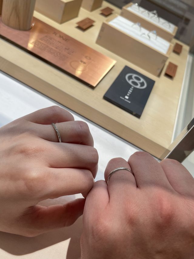 店員さんも丁寧な対応でとても気に入ったものを選べました。