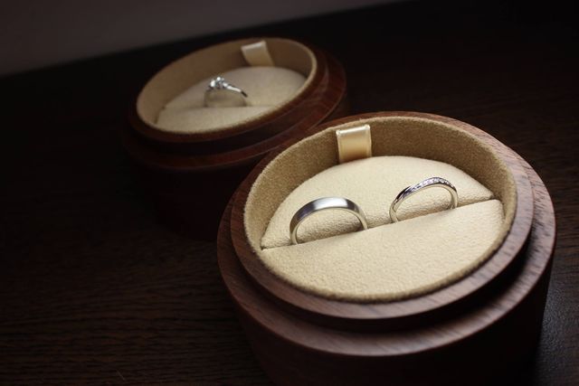 婚約指輪と並べると良い感じ！