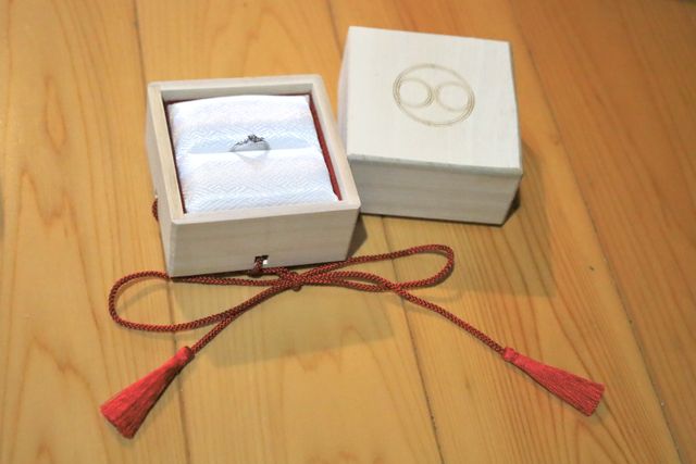 箱も木箱で和を感じ素敵です。