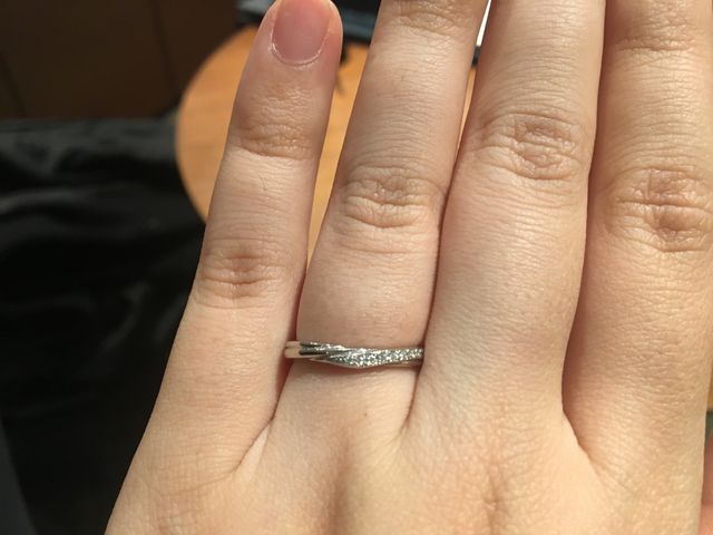 シンプルで派手すぎないウェーブデザイン