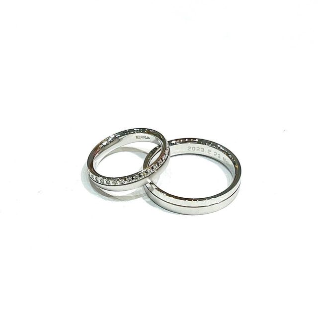 画面右が私のです。
左は妻のものです。