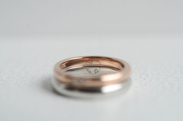 内側に一筆書きのオリジナルの絵をいれました。