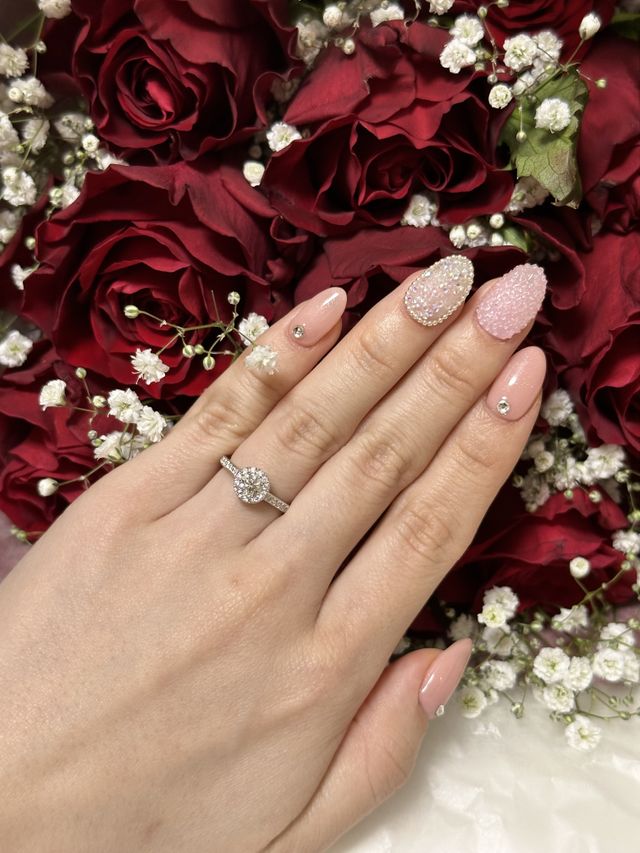 華やかでゴージャスなデザインに惹かれました