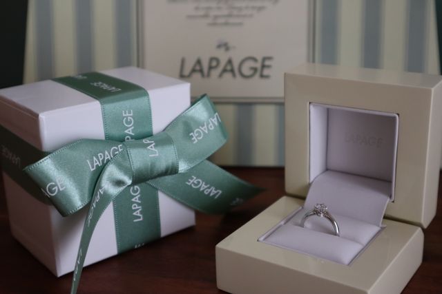 指輪とラッピング